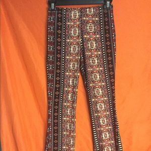 Yoga tribal print leggings